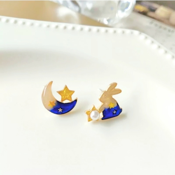 Gold plated Blue star moon Bunny pearl earrings with silver post - Picture 6 of 11